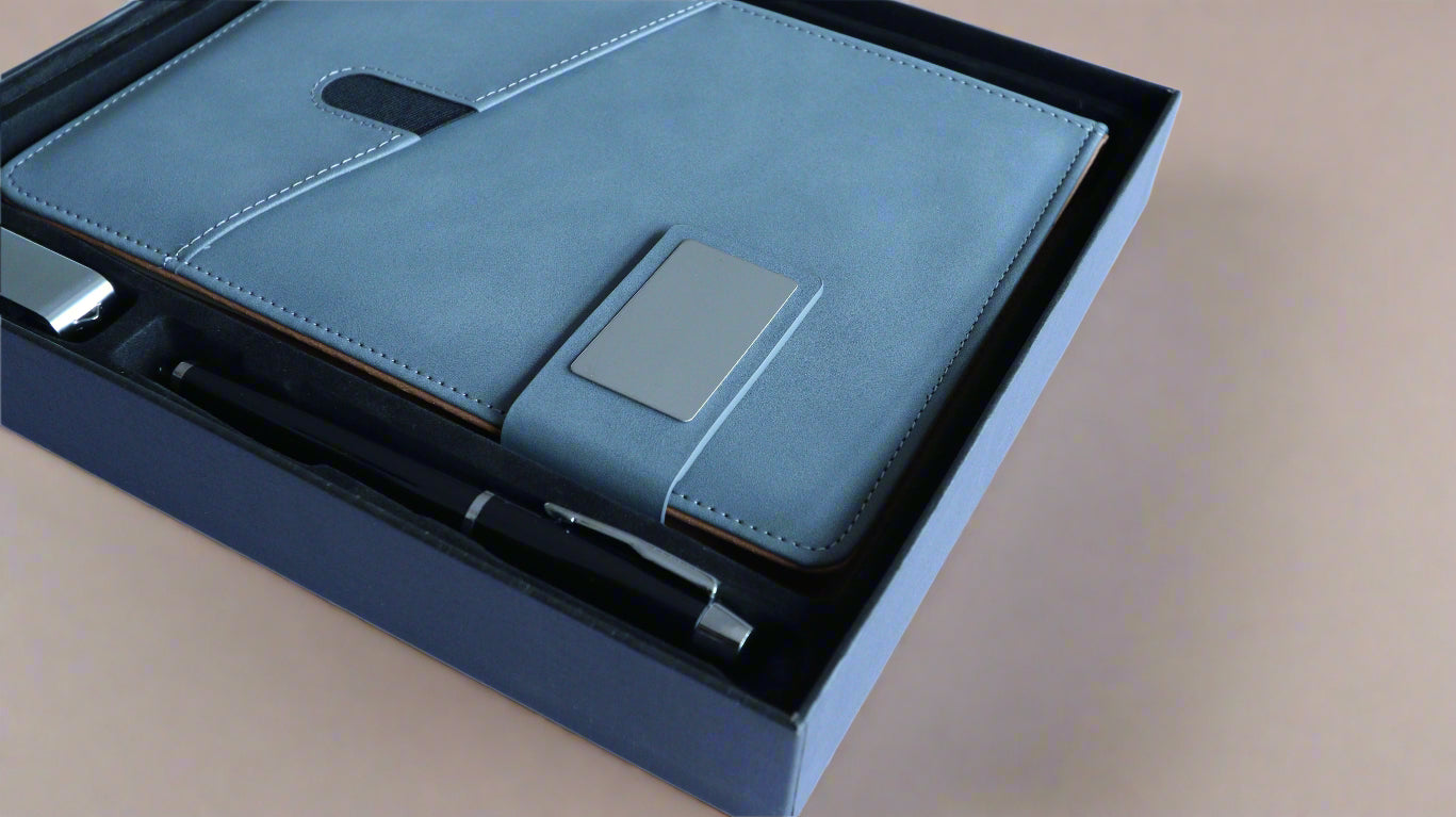 SPL 004 Notebook, Flash Disk and Pen
