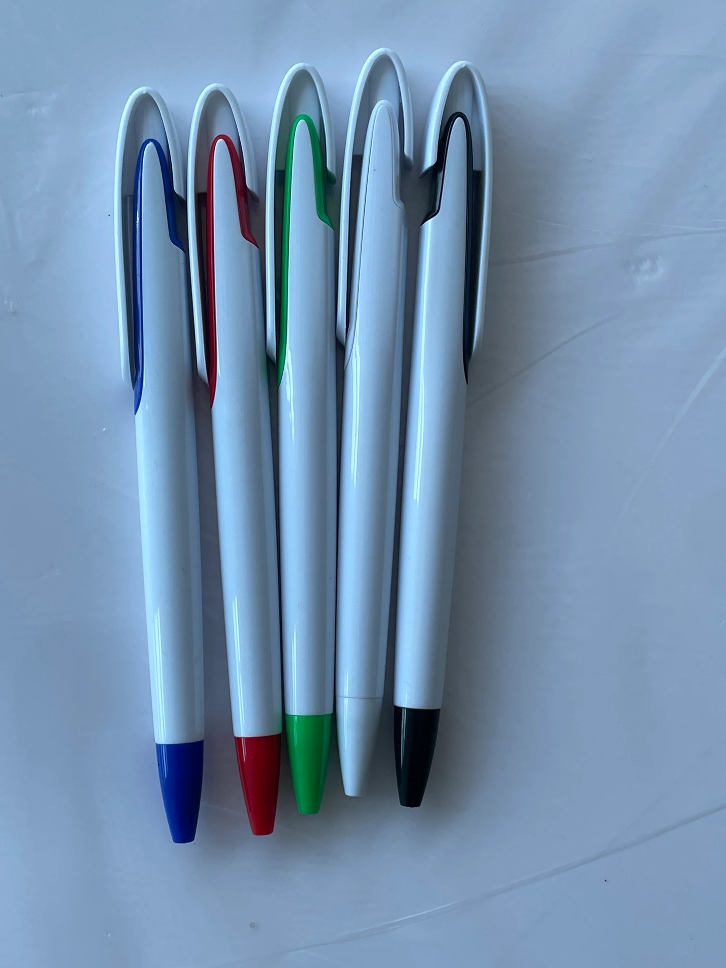 PLASTIC PRESS PENS WHITE (SPP010)