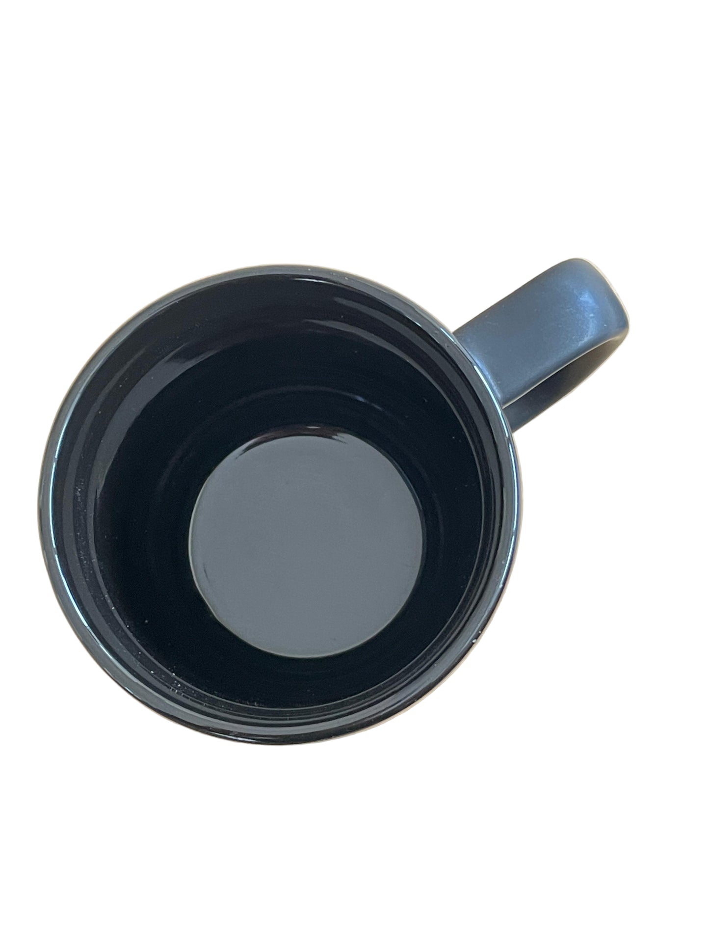 BLACK CERAMIC MUGS WITH ECO-FRIENDLY BROWN LID AT THE BOTTOM
