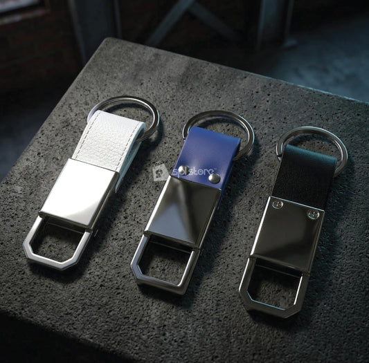 KEYRING WITH FINE LEATHER FINISH