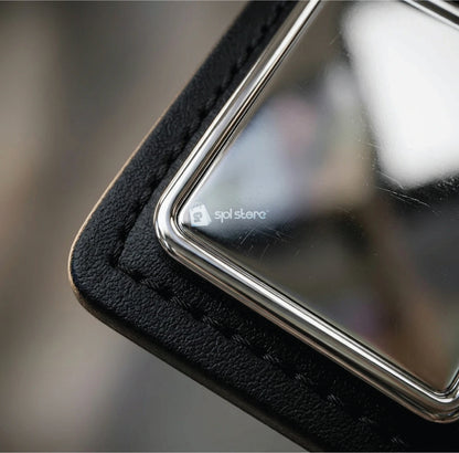 BLACK KEYHOLDER WITH SILVER SHOWPIECE