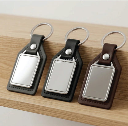 BLACK KEYHOLDER WITH SILVER SHOWPIECE