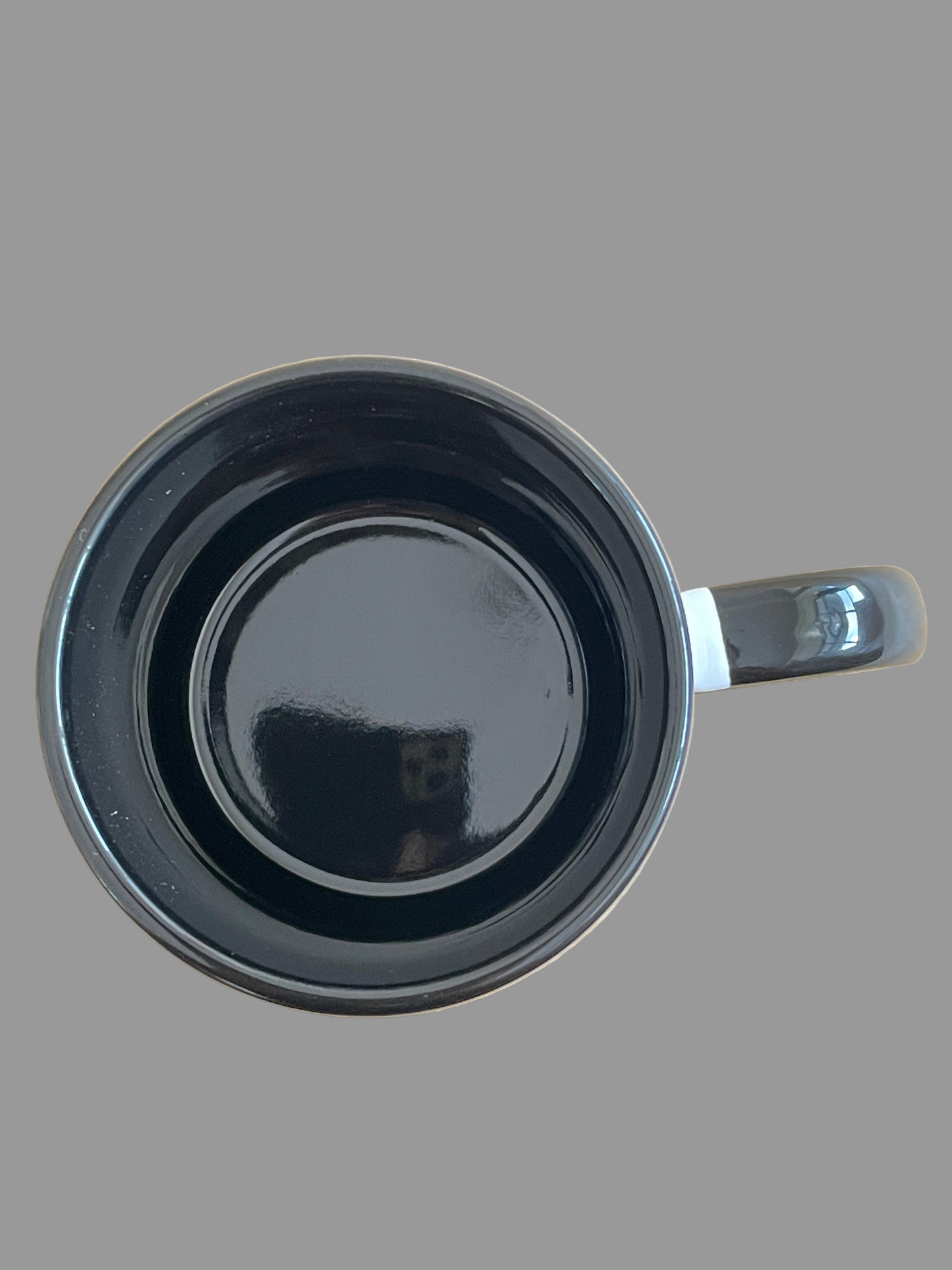 WHITE CERAMIC MUGS (BLACK)